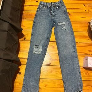 H&M skinny/straight jeans. Size 0. Like new.
